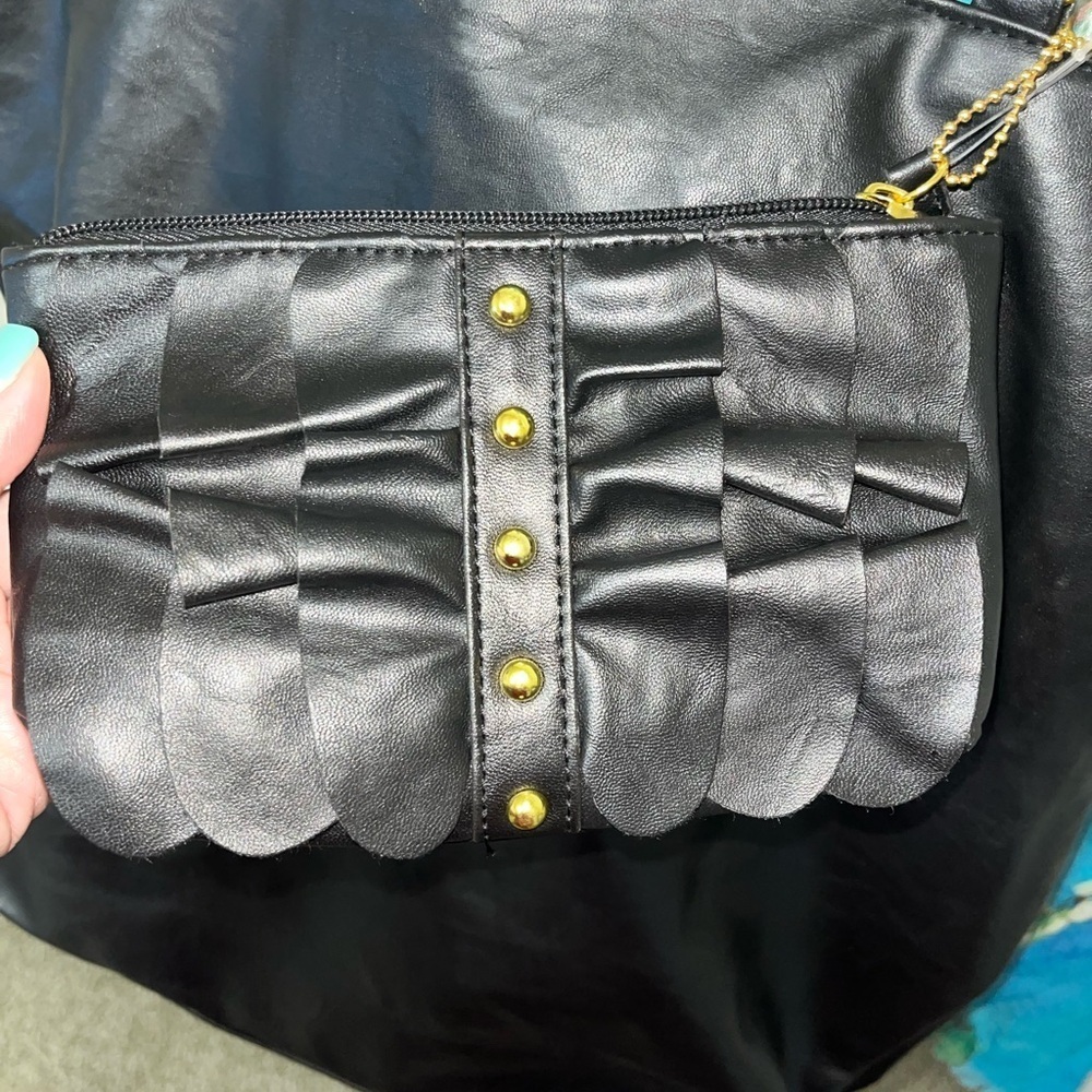 NWOT DSW Faux Leather Lg. Ruffle Tote with Mini Pouch - Picture 7 of 8